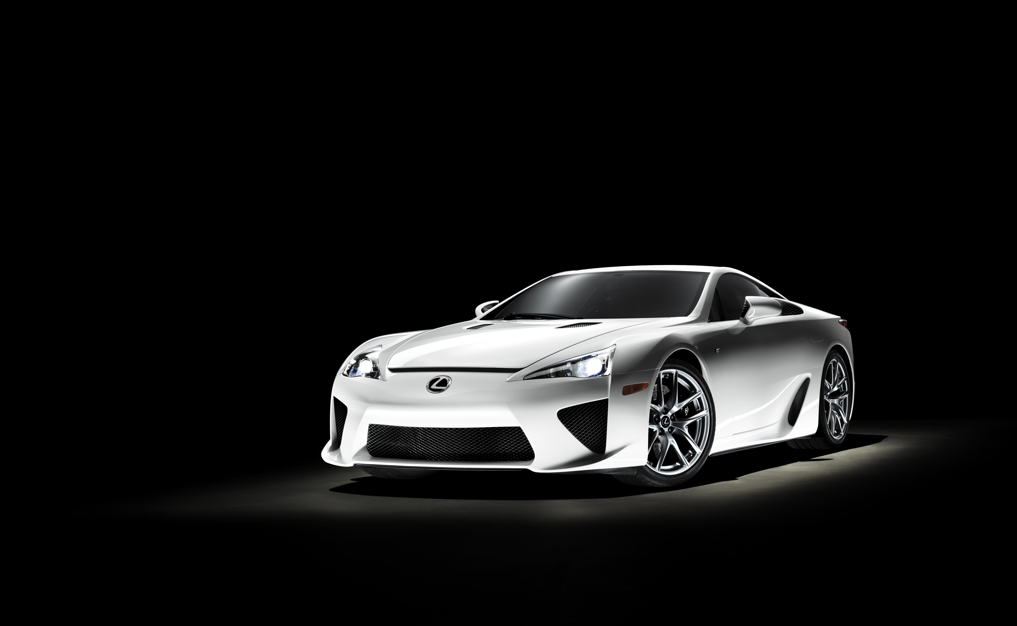 Lexus Debuts LFA