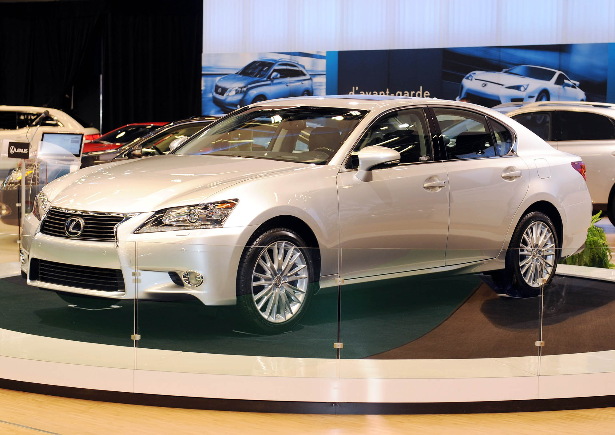 Lexus debuts 2013 Lexus GS at the Montreal International Auto Show