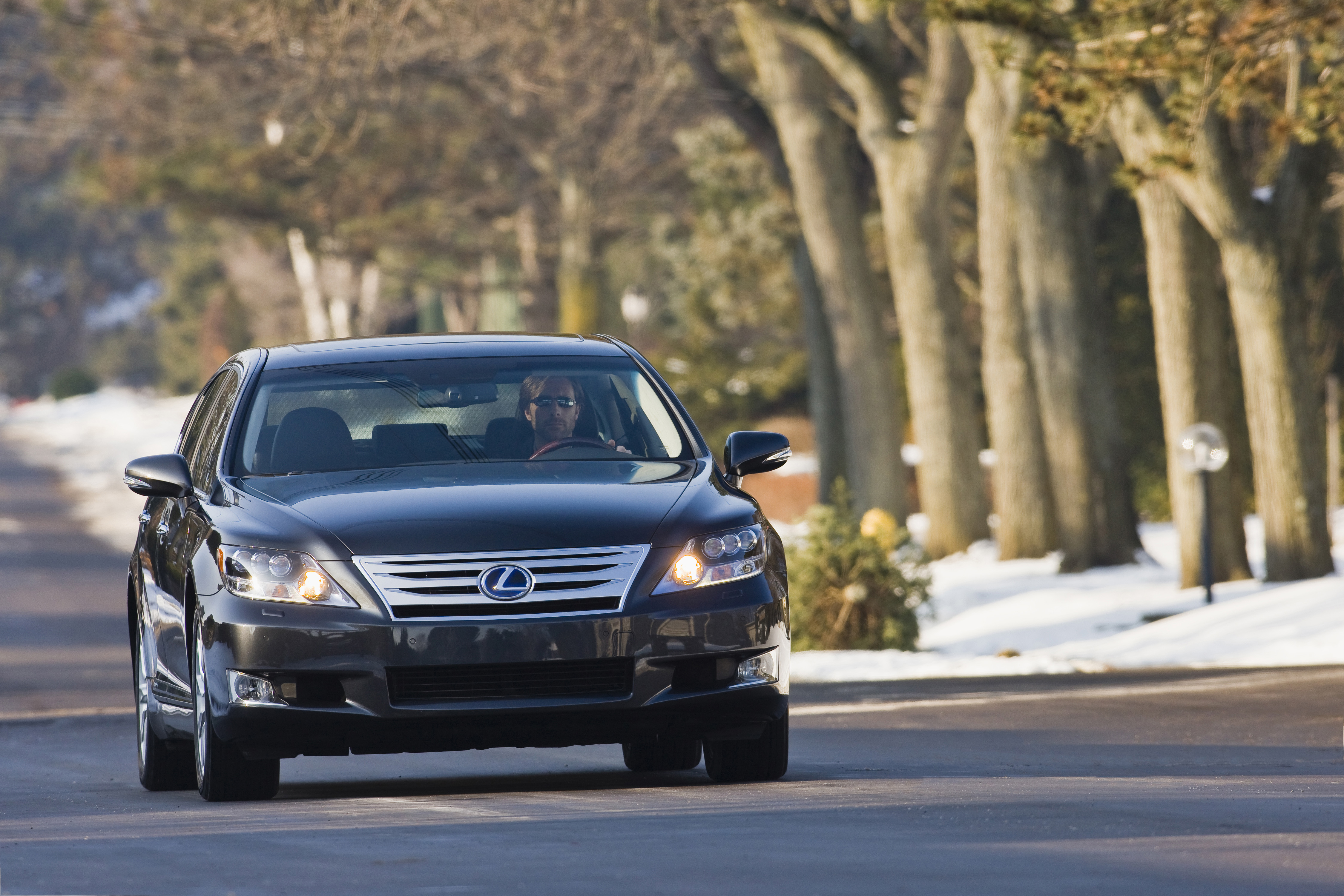 The 2012 Lexus LS 600h L: the world's hybrid flagship luxury sedan