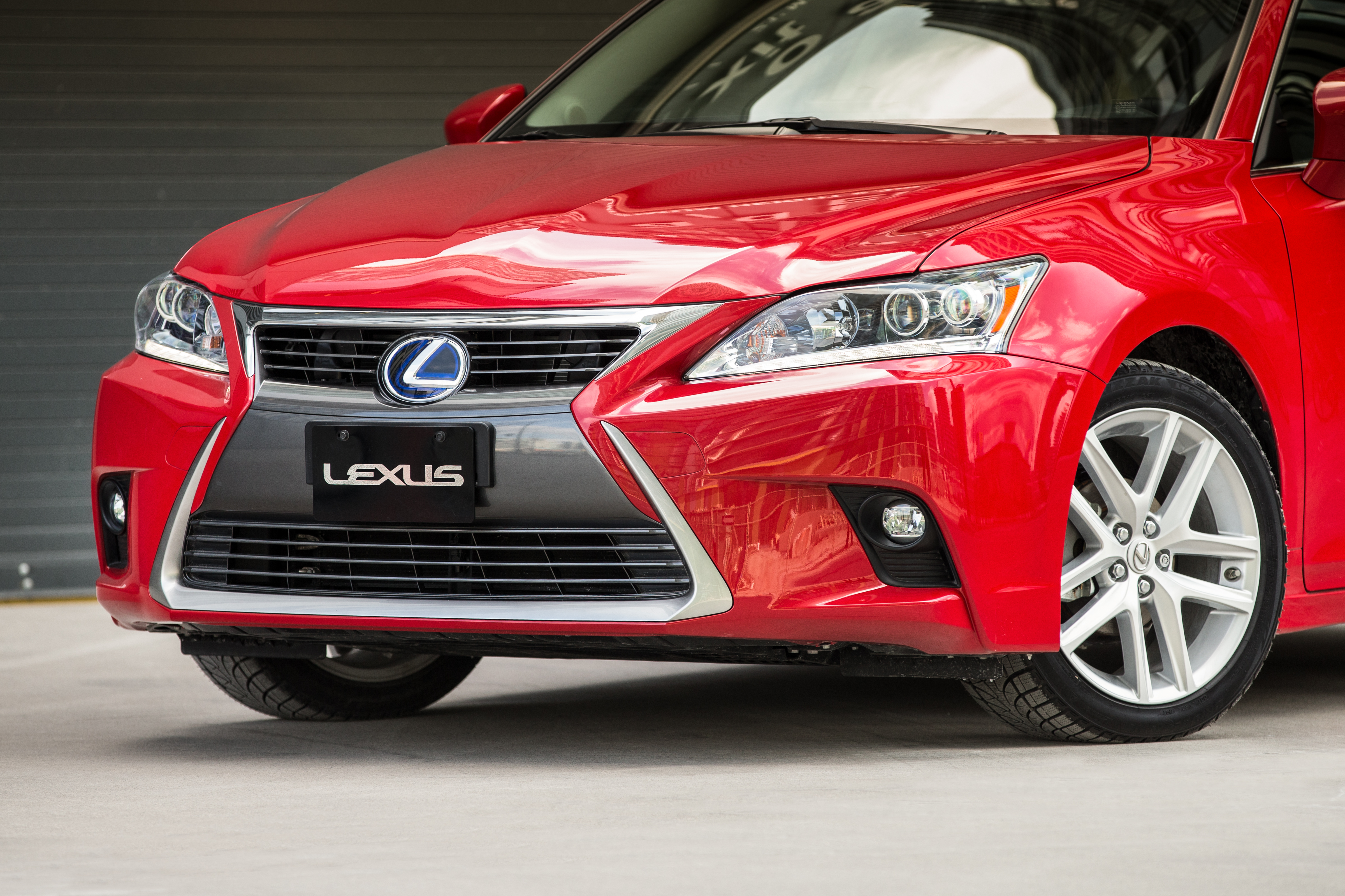 Crafted for exceptional performance: The 2017 Lexus CT 200h
