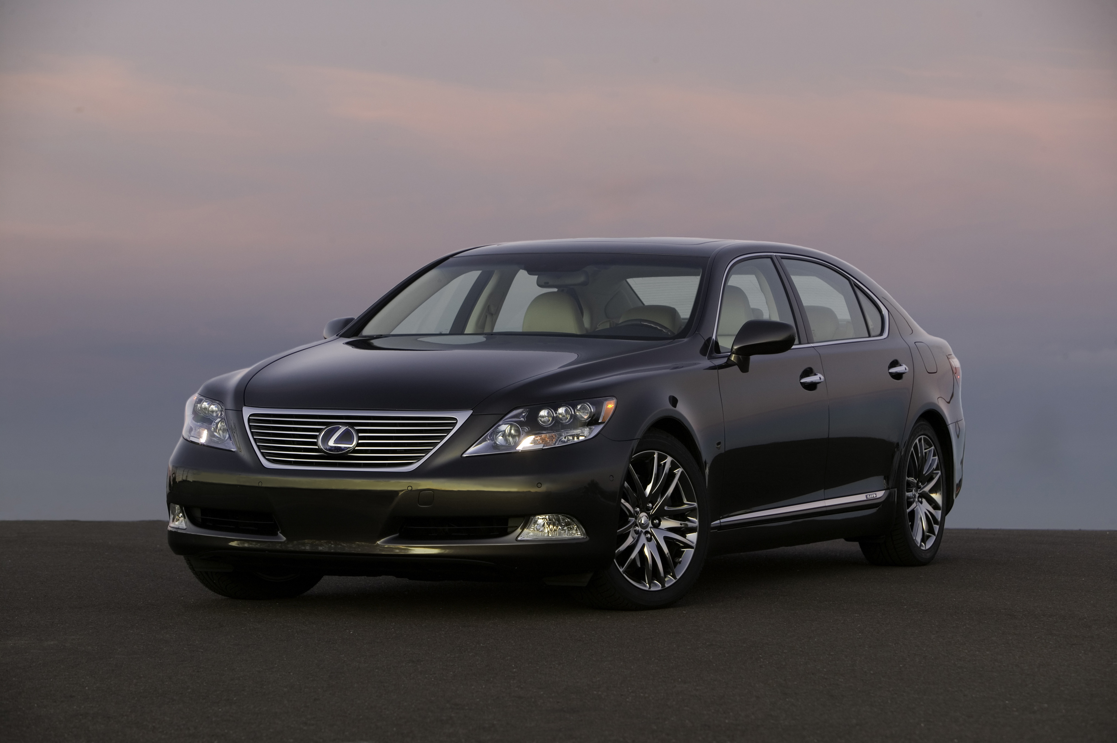 2008 Lexus LS 600h
